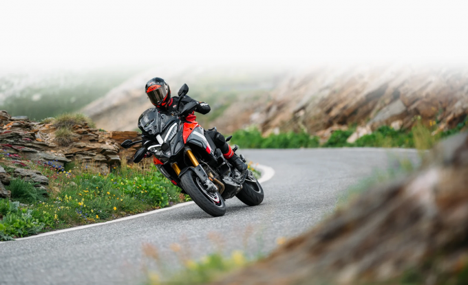 Multistrada V4 PIKES PEAK