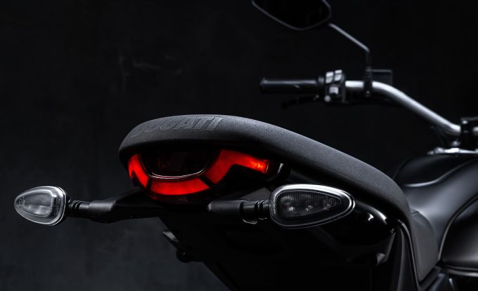 SCRAMBLER ICON DARK